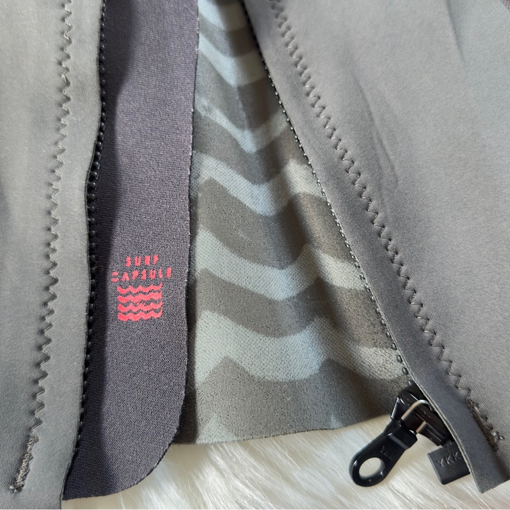 Billabong Surf Capsule - Picture 8 of 15